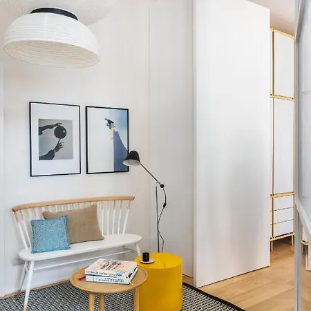 Apartament Your Place